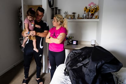 Deivy Alemán junto a Yisel Miguel y su hija Keira, el 11 de septiembre.