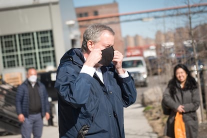 O prefeito de Nova York, Bill de Blasio, nesta segunda-feira no Estaleiro Naval do Brooklyn.