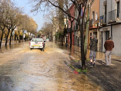 El río Ter se ha desbordado en el barrio de Pedret de Girona.