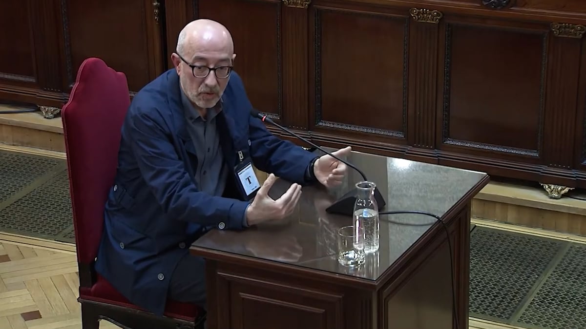 The tangle of Ábalos’s plugs unsettles the court: “But where do you work?” | Spain The tangle of Ábalos’s plugs unsettles the court: “But where do you work?” | Spain