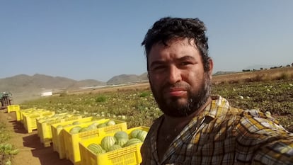 Eleazar Blandón envió esta foto a su hermana Ana desde el campo donde trabajaba.