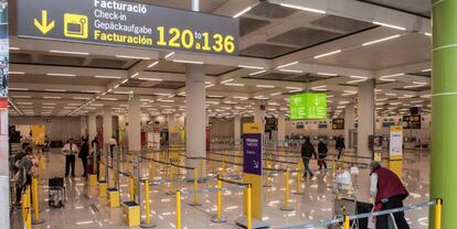 Aspecto de los mostradores de facturación de la Terminal de Salidas del Aeropuerto de Palma el pasado martes. 