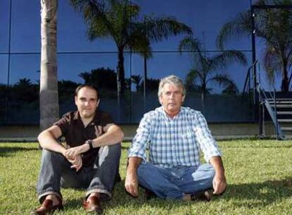 De izquierda a derecha, Joaquín Valdés y Antonio Martínez en el parque tecnológico malagueño.