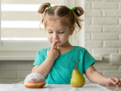 Los niños deben aprender a reducir el consumo de productos procesados. La grasa de palma da a los alimentos una textura suave, cremosa y consistente que les 'engancha'.