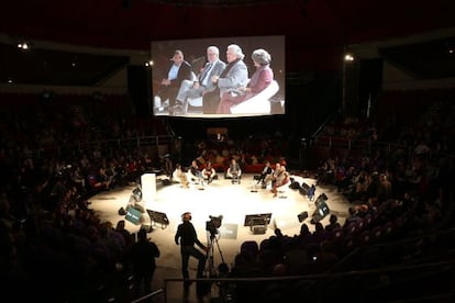 Un momento del debate Mentes Brillantes, en el Teatro Circo Prize.