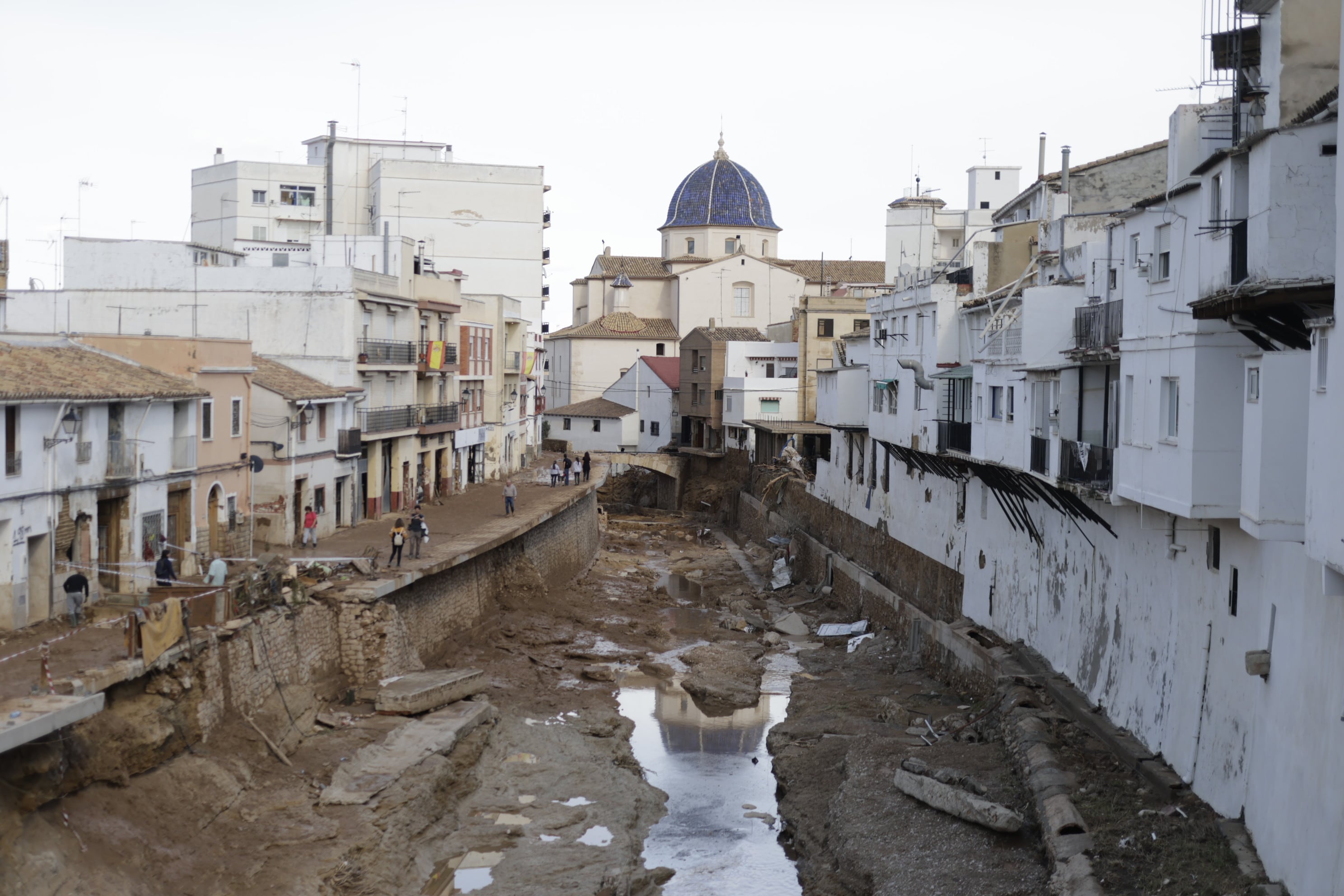 La cifra de muertos por la dana en Valencia asciende a 202, y los afectados claman por más ayuda