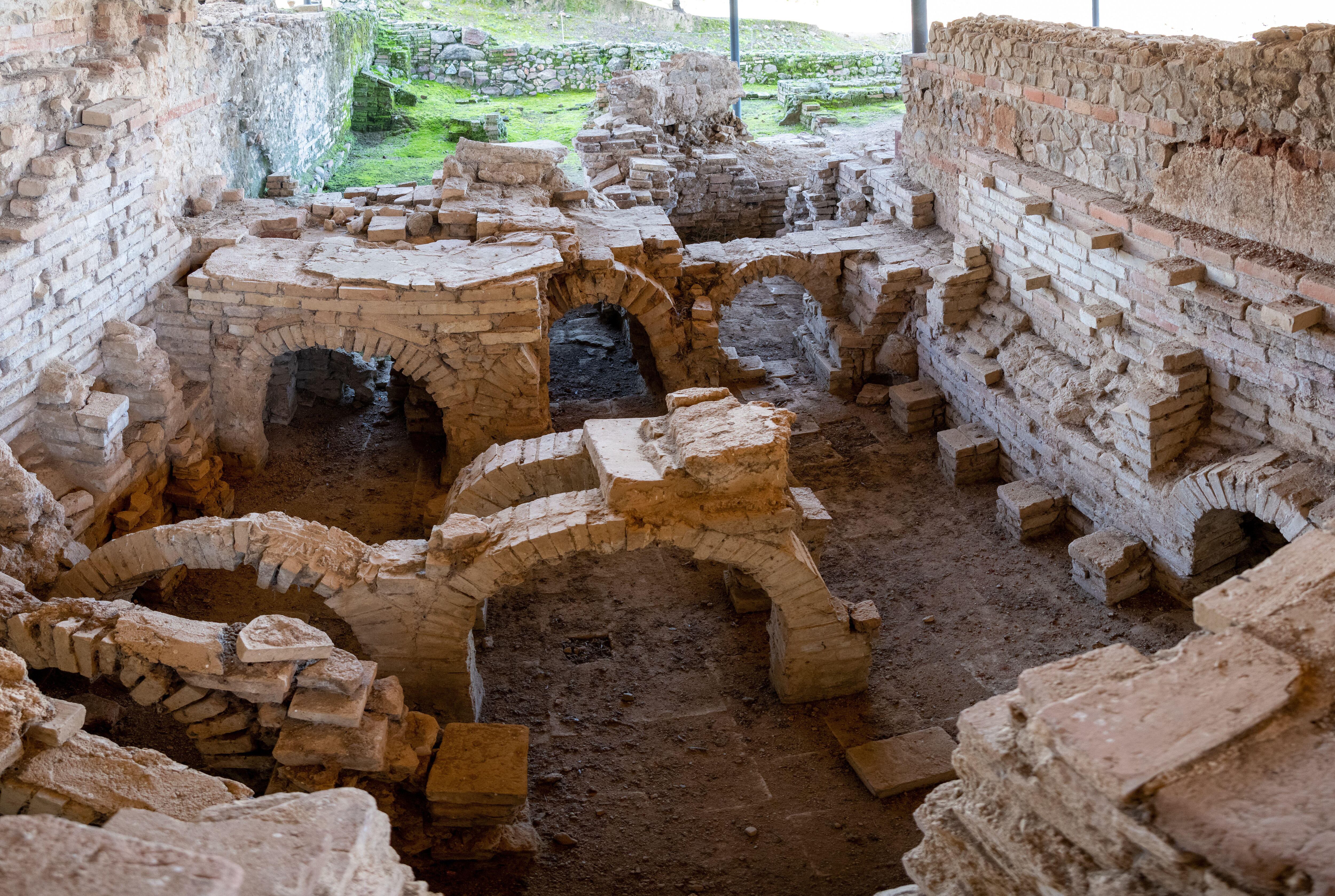 Los Baños Romanos ubicados dentro del sitio arqueológico de Munigua en Andalucía, España.