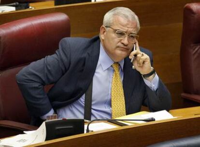 César Augusto Asencio, nuevo secretario general del PP valenciano, en el pleno de ayer de las Cortes.