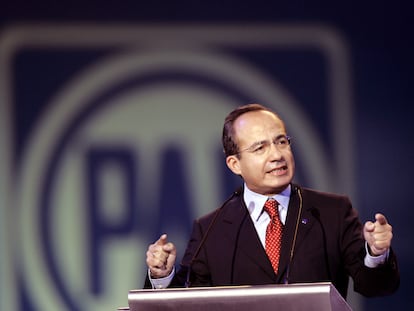 Felipe Calderón da un discurso al convertirse en candidato presidencial, el 4 de diciembre de 2005.