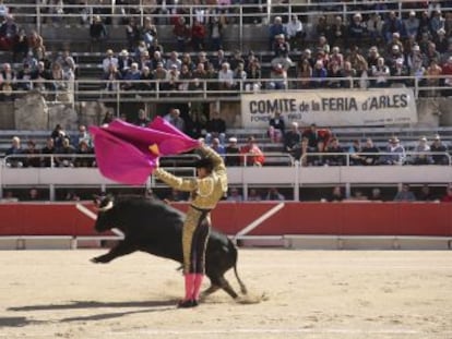 Los toros, prohibidos en Cataluña, se festejan en Francia, que aloja 50 plazas