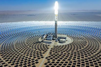 Vista aérea de panes solares en la provincia china de Gansu. Getty Images.
