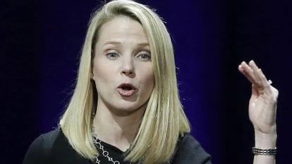 Marissa Mayer durante una presentaci&oacute;n