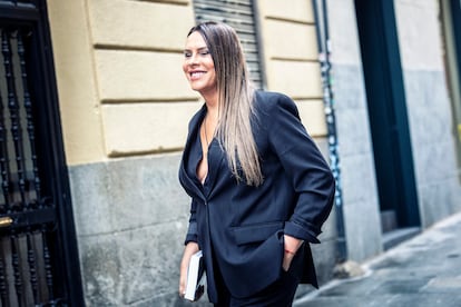 La actriz Karla Sofía Gascón, el 20 de marzo de 2025, durante la presentación de su libro 'Lo que queda de mí' en Madrid.