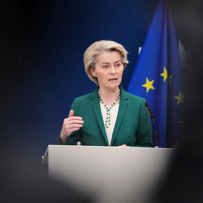 European Commission President Ursula von der Leyen addresses journalists during a media conference at EU headquarters in Brussels, Monday, April 7, 2025. (AP Photo/Virginia Mayo)