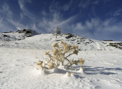 Primera nevada del otoño en la estación de esquí de Sierra Nevada