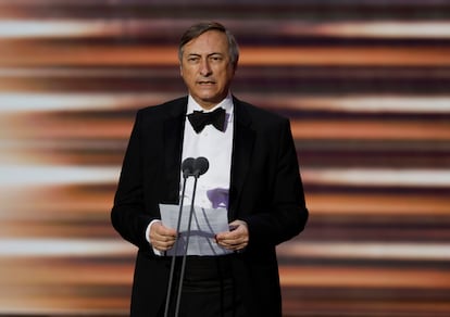 El productor José Antonio Félez, tras recibir la Medalla de Oro de la Egeda en la gala de entrega de los Premios Forqué en 2021.
