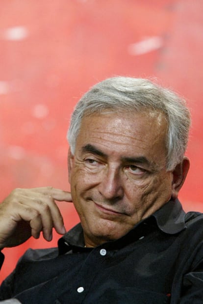 Dominique Strauss-Kahn durante una fiesta de verano del Partido Socialista francés, en la Universidad de La Rochelle, en agosto de 2002.