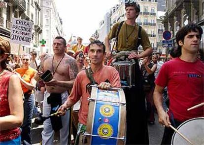 El cantante Manu Chao, durante la marcha convocada por Nunca Mais.