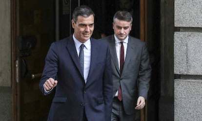 Pedro Sánchez e Iván Redondo, en el Congreso.