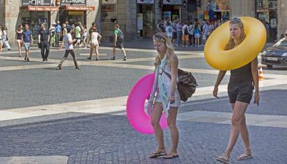 Barcelona, una ciutat rendida al turisme i a les seves exigéncies