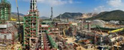 Refinería de Repsol en Cartagena, donde la petrolera ha invertido 3.000 millones de euros.