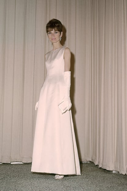 Audrey Hepburn en 1965. Ella no estaba nominada, pero sí su cinta, 'My Fair Lady', a nada menos que 12 estatuillas de las que se llevó ocho.
