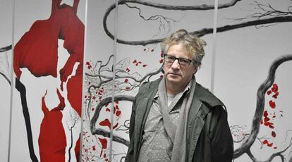 El diseñador español Javier Mariscal ha presentado en Tokio su pequeño "programa de televisión", una creación multimedia en la que el autor da vida y voz a unas marionetas protagonistas de unas historias casi improvisadas. La exhibición de Mariscal, presentada por primera vez en Japón, forma parte del ciclo <i>Nuevas Culturas Urbanas</i>, organizado por el Ministerio de Cultura de España, y sirve al autor como una "especie de peliculita" para mostrar los "diferentes trabajos de mi estudio".