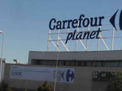 Carrefour prevé extender a su plantilla los beneficios sociales