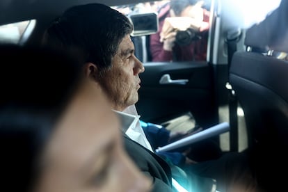 Manuel Monsalve asiste a una audiencia en su contra en Santiago, en noviembre de 2024.