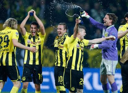 Los jugadores del Borussia celebran el pase a semifinales.