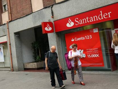 Una sucursal de Banco Santander, en Barcelona.