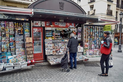 Un quiosco de prensa en el centro de Madrid.