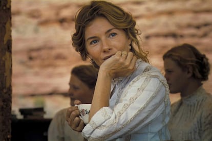 Sienna Miller, en 'Horizon: An American Saga - capítulo 1'