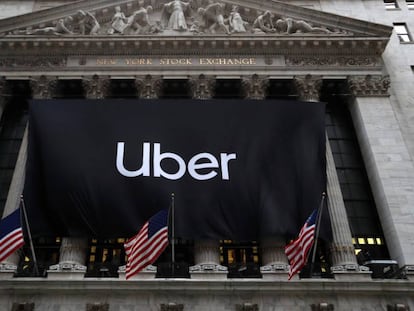 Cartel anunciando la OPV de Uber, en la Bolsa de Nueva York.