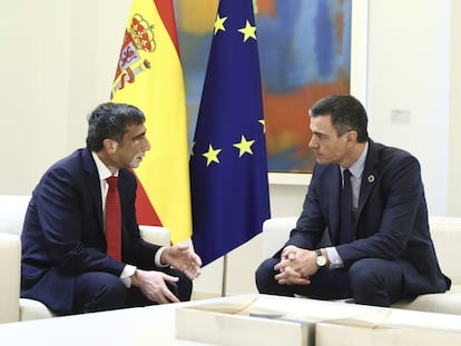 El presidente del Gobierno, Pedro Sánchez, recibió al consejero delegado de GlobalLogic, Nitesh Banga.