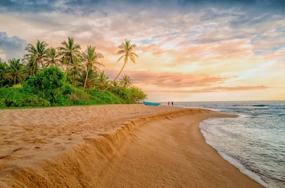 Atardecer en una de las playas de Tangalla (Sri Lanka).