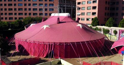 La carpa de circ La Vela, instal·lada el 2014.