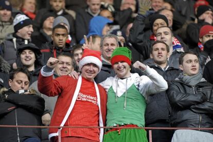 Hinchas del Aston Villa en las gradas del Villa Park de Birmingham en 2011.