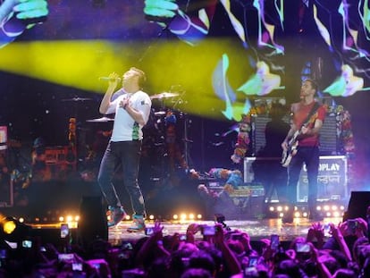 Coldplay durante un concierto en Milan. 