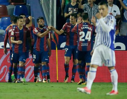 Celebración del primer gol del Levante.