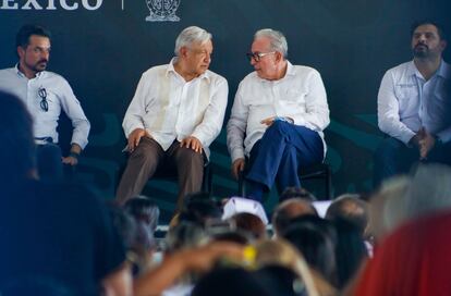 El presidente Andrés Manuel López Obrador y el gobernador de Sinaloa Rubén Rocha Moya durante su visita a Culiacán, Sinaloa, el 10 de agosto del 2024.