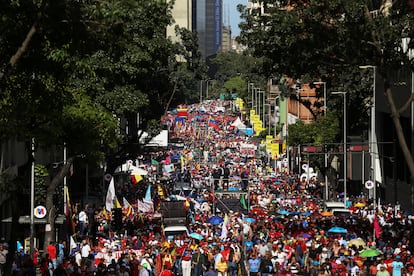 El oficialismo y la oposición convocaron a manifestaciones multitudinarias el mismo día. 