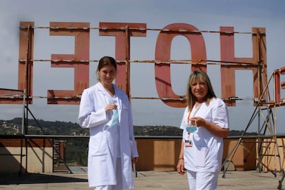 Carlota Bruch y Marisol Lolo, en el Hotel Terrassa Park.