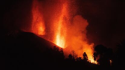 El nuevo volcán de Cumbre Vieja, en La Palma, comenzó el miércoles su décimo octavo día de erupción.