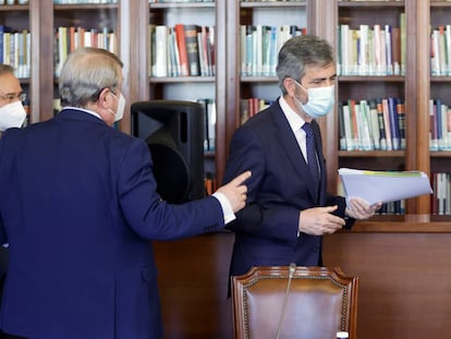 El presidente del Consejo General del Poder Judicial y del Tribunal Supremo, Carlos Lesmes, antes de la reunión mantenida entre la Sala de Gobierno del Supremo con la ministra de Justicia, Pilar Llop, este jueves.