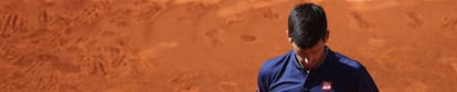 Djokovic, cabizbajo, durante el encuentro de semifinales.