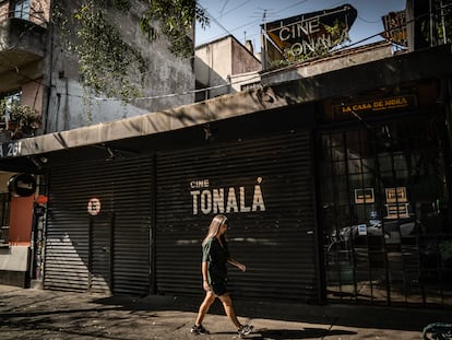 Vista de la fachada del cine Tonalá, en Ciudad de México, el 16 de noviembre de 2022.