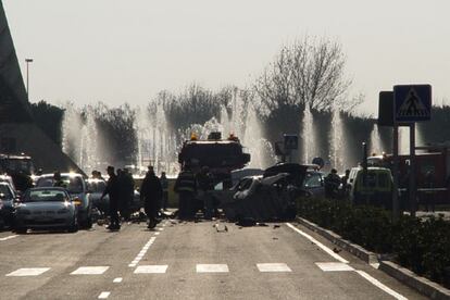 El coche bomba que ha estallado cerca del pabellón de IFEMA estaba cargado con entre 20 0 30 kilos de explosivos, según ha explicado el ministro del Interior.