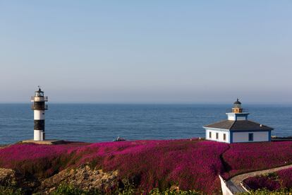 Faro de Isla Pancha, en Ribadeo (Lugo). 