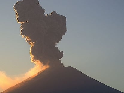 El Semáforo de Alerta Volcánica del Popocatépetl se encuentra en AMARILLO FASE 2.